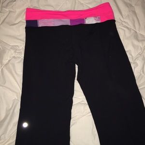 LULULEMON Reversible Cropped Yoga Pants